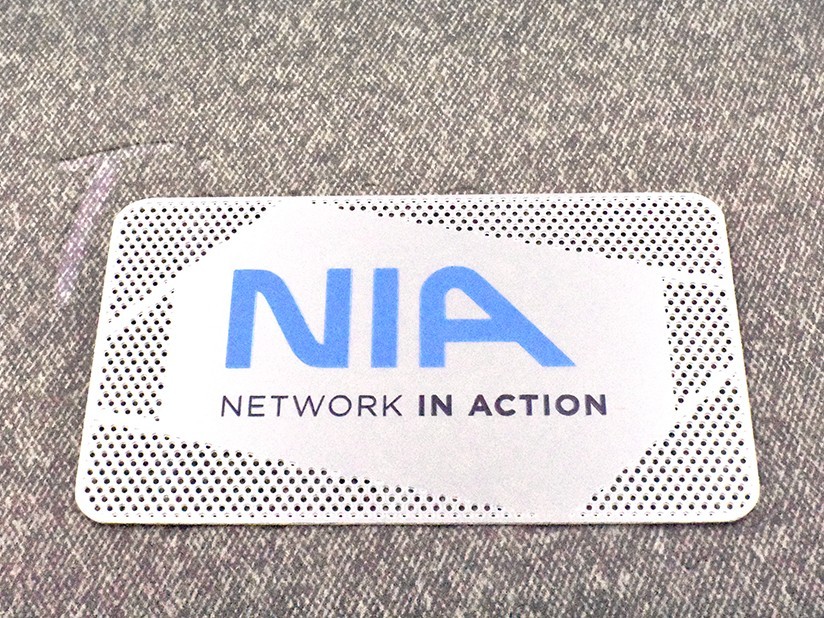 免费设计_定制_NIA腐蚀镂空国外金属卡样版