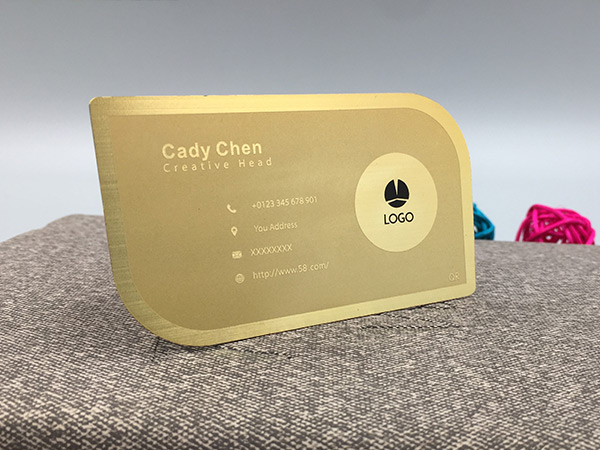 乐发IV金属纪念卡的特点