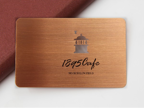 越简单的设计越难，特别是金属名片设计