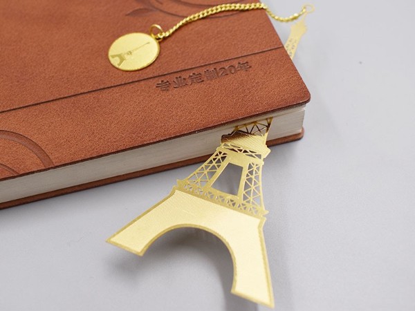 免费设计_定制_埃菲尔铁塔书签样版