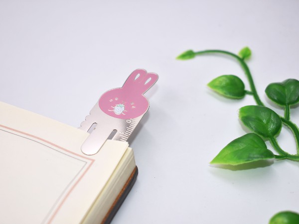免费设计_定制_小粉兔金属书签样版 免费设计_定制_小粉兔金属书签样版