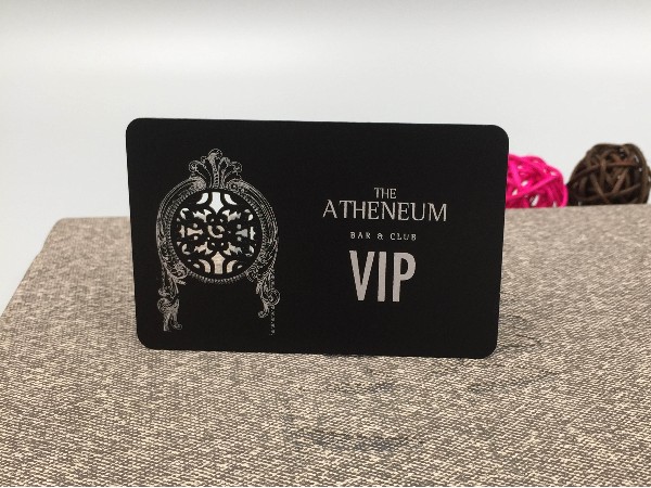 免费设计_定制_不锈钢电黑创意VIP卡样版